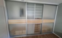 Schwebeschrank